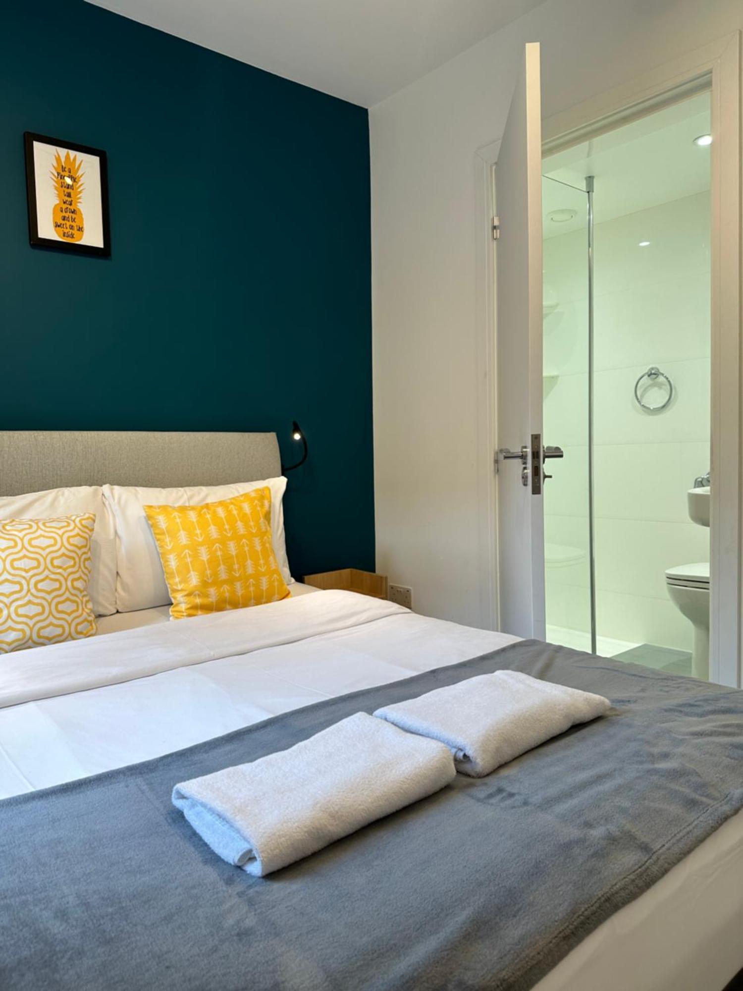 Smart Camden Inn (Adults Only) Лондон Екстериор снимка