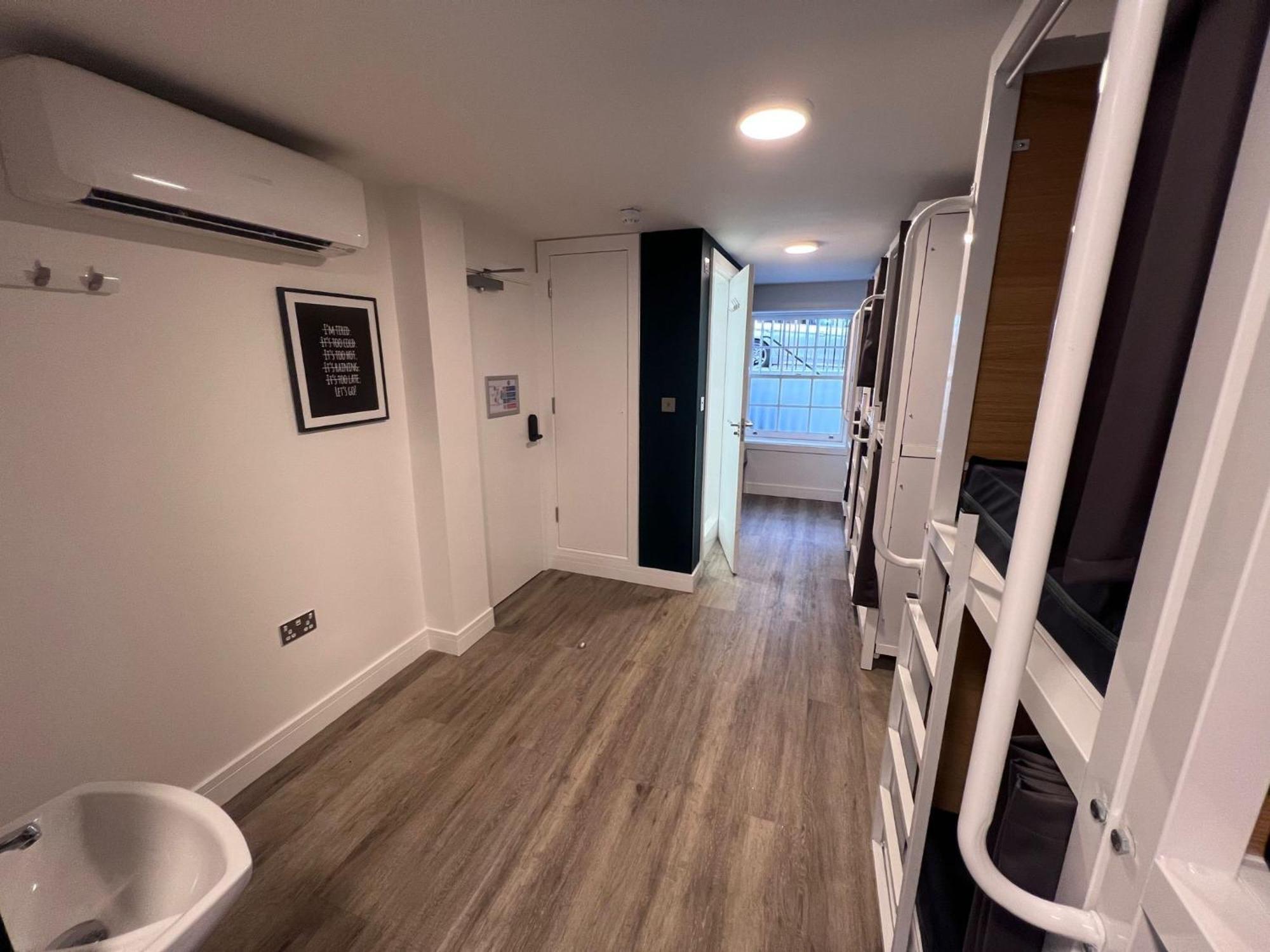Smart Camden Inn (Adults Only) Лондон Екстериор снимка